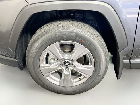 Used 2025 Toyota RAV4 XLE w/ Convenience Package FWD image 13