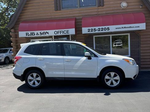 Used 2016 Subaru Forester 2.5i Limited AWD/4WD image 2