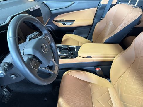 Used 2025 Lexus NX 450h+ AWD w/ Accessory Package (Z1) image 4