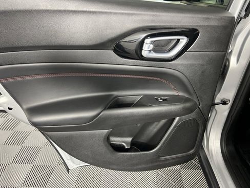 Used 2024 Jeep Compass Trailhawk image 23