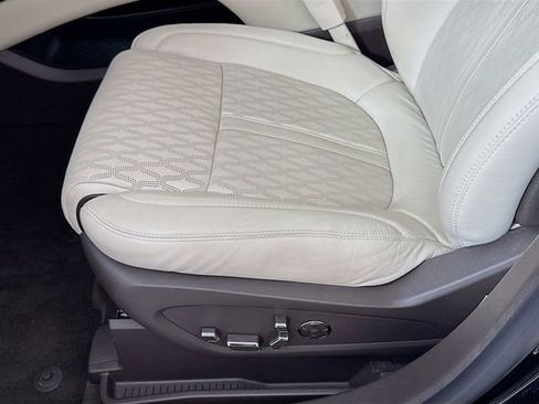 Used 2023 Lincoln Nautilus Black Label w/ Class II Trailer Tow Package image 33