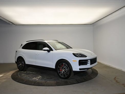 New 2026 Porsche Cayenne S AWD/4WD image 9