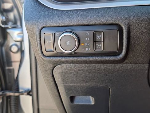 Used 2024 Ford Explorer XLT w/ Equipment Group 202A RWD image 34