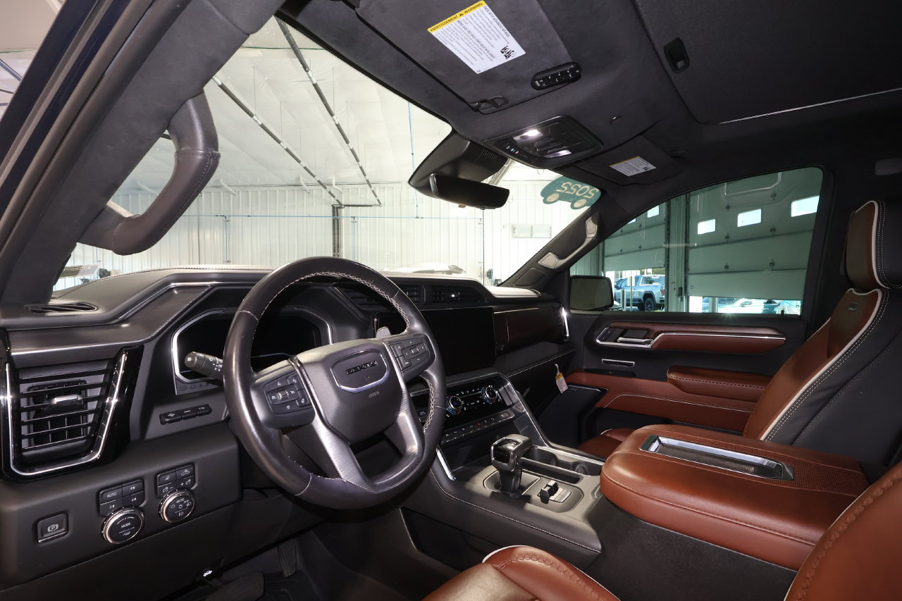 Used 2022 GMC Sierra 1500 Denali Ultimate AWD/4WD image 9