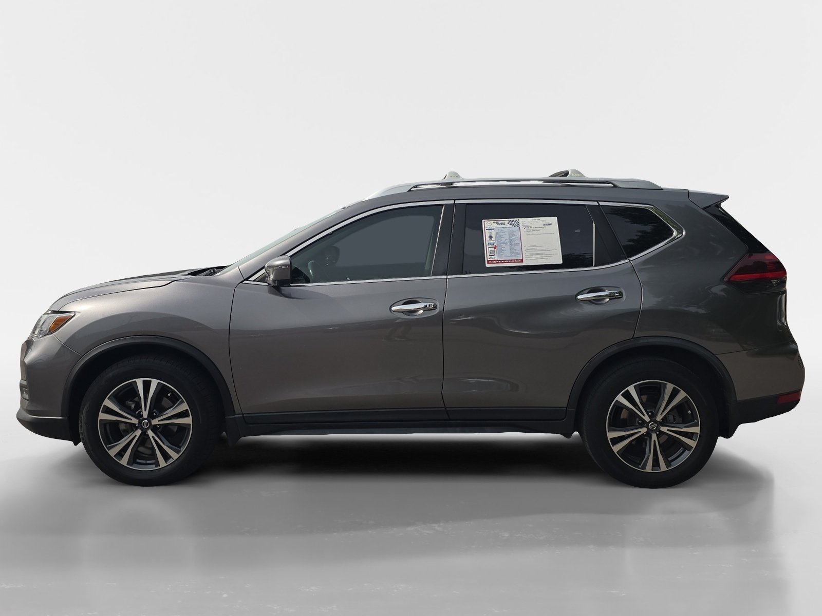 Used 2020 Nissan Rogue SV w/ Premium Package FWD image 2