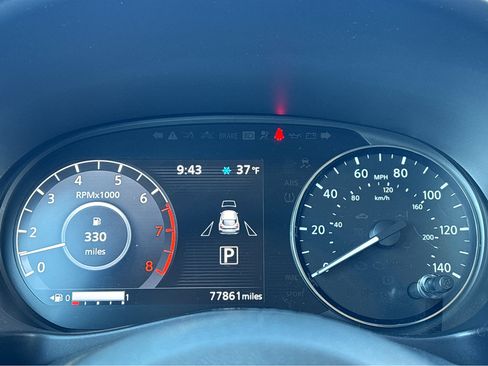 Used 2021 Nissan Kicks SR image 5