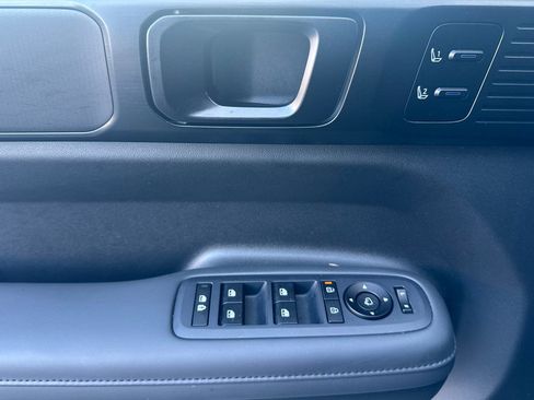 Used 2025 Hyundai Santa Fe Calligraphy AWD/4WD image 11