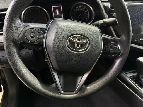 Used 2018 Toyota Camry L image 7