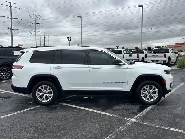 Used 2023 Jeep Grand Cherokee L Limited AWD/4WD image 8