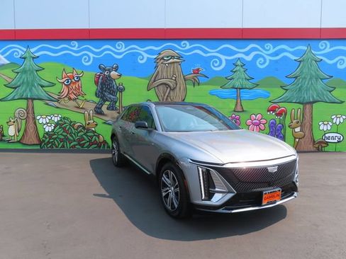 Used 2025 Cadillac Lyriq Luxury AWD/4WD image 50