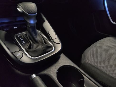 Used 2025 Kia Soul LX w/ LX Technology Package image 26