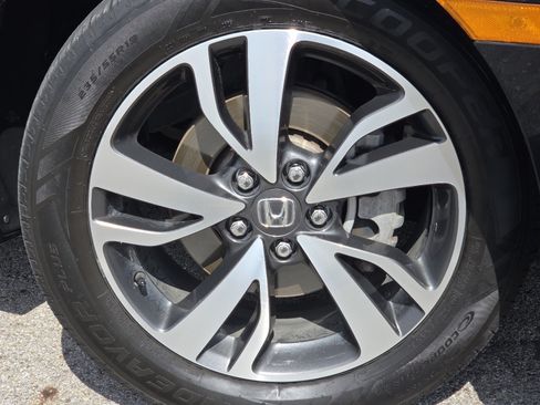 Used 2023 Honda Odyssey Touring image 10