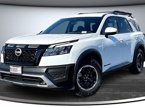 New 2025 Nissan Pathfinder Rock Creek image 2