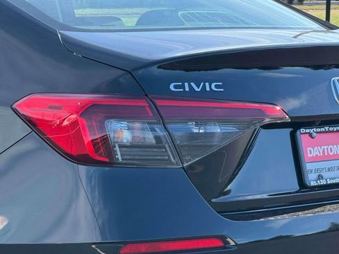 Used 2023 Honda Civic LX image 9