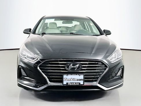 Used 2019 Hyundai Sonata SE w/ Cargo Package FWD image 2