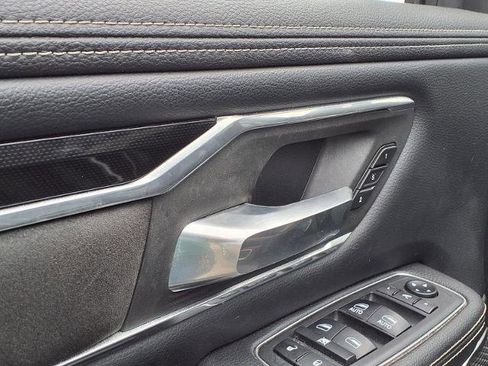 Used 2019 RAM 1500 Laramie w/ Sport Appearance Package AWD/4WD image 15