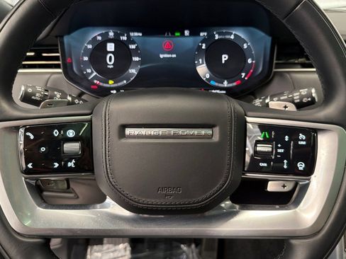 Used 2025 Land Rover Range Rover SE AWD/4WD image 11