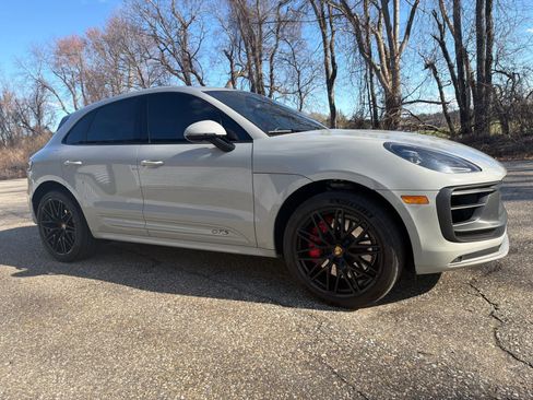 Certified 2022 Porsche Macan GTS AWD/4WD image 8