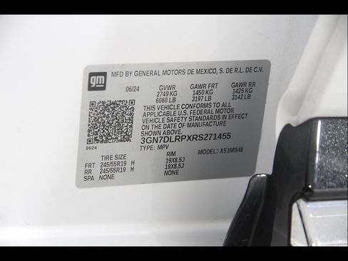 Used 2024 Chevrolet Equinox EV LT FWD image 24