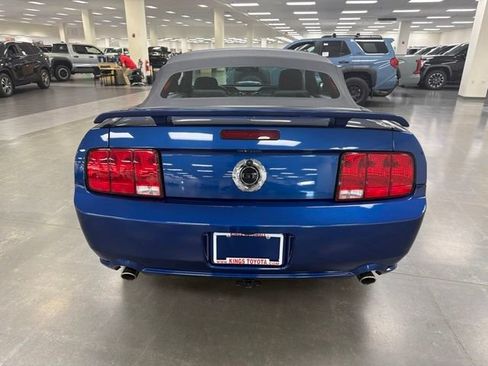 Used 2009 Ford Mustang GT RWD image 6