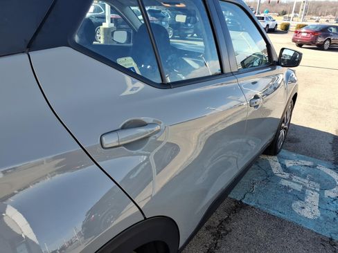 Used 2023 Nissan Kicks SV image 18