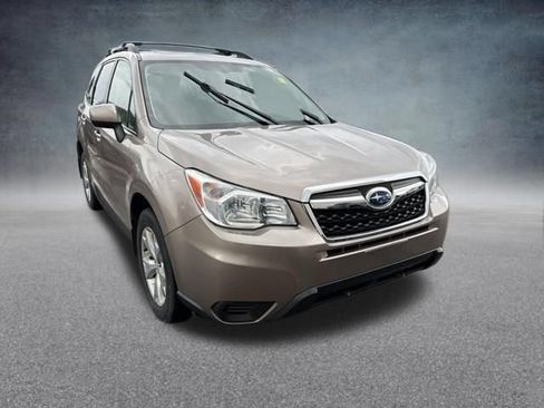 Used 2015 Subaru Forester 2.5i Premium w/ All-Weather Package AWD/4WD image 5