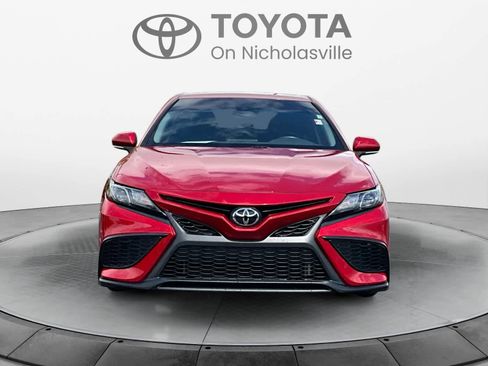 Used 2023 Toyota Camry SE FWD image 9
