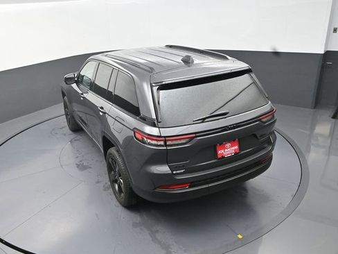Used 2025 Jeep Grand Cherokee Limited w/ Black Appearance Package AWD/4WD image 28