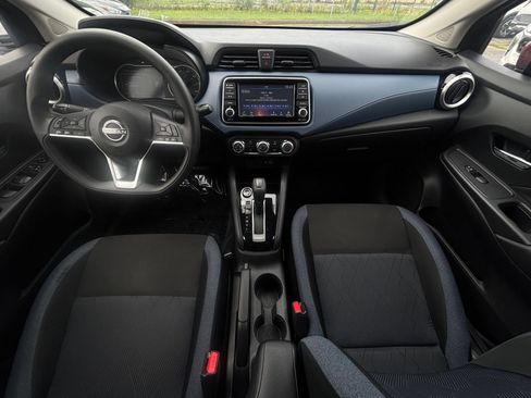Used 2025 Nissan Versa SV FWD image 32