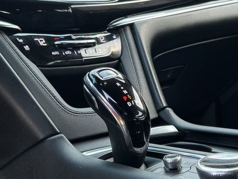 Used 2020 Cadillac XT6 Premium Luxury AWD/4WD image 31