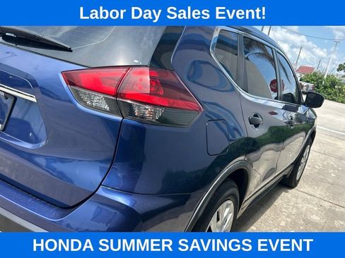 Used 2020 Nissan Rogue S FWD image 9