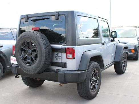 Used 2016 Jeep Wrangler Sport AWD/4WD image 9
