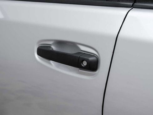 Used 2015 Toyota 4Runner Trail AWD/4WD image 39