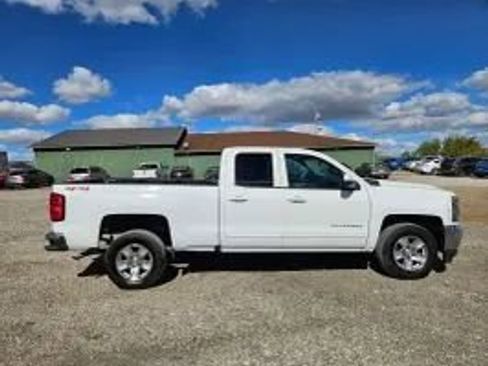 Used 2019 Chevrolet Silverado 1500 LT image 4