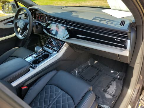 Certified 2024 Audi Q7 3.0T Prestige w/ Prestige Package image 11