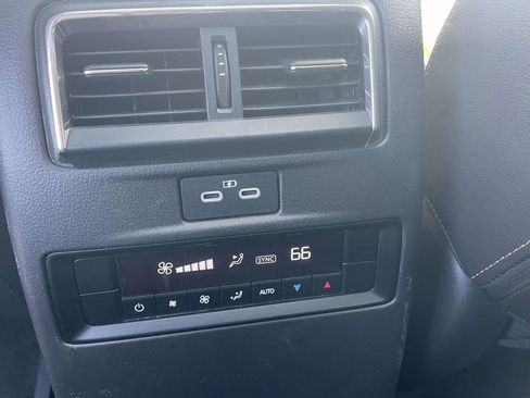 Used 2024 MAZDA CX-90 3.3 Turbo w/ Premium Package image 12