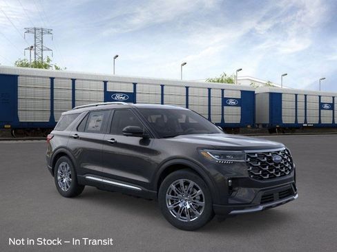 New 2026 Ford Explorer Platinum image 38