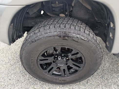 Used 2015 Toyota Tacoma PreRunner w/ SR5 Package RWD image 12