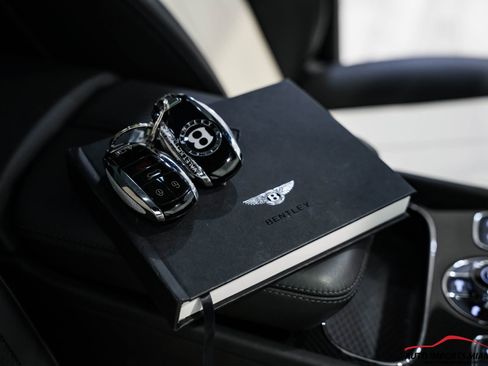 Used 2022 Bentley Bentayga Speed image 97