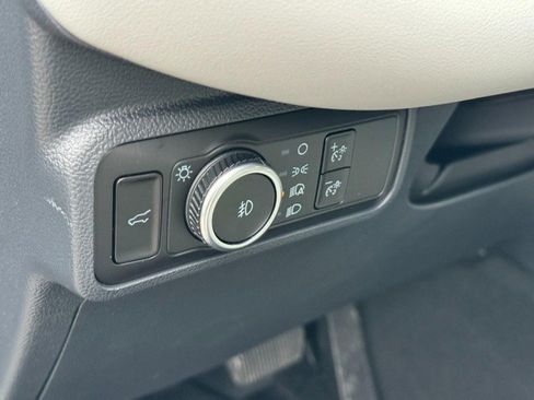 New 2026 Ford Explorer Active w/ Active Comfort Package image 13