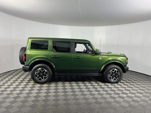 Used 2025 Ford Bronco Outer Banks image 6