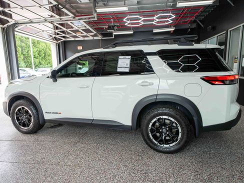 Used 2024 Nissan Pathfinder Rock Creek AWD/4WD image 2