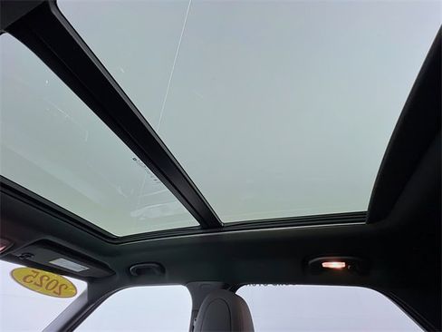 Used 2025 Chevrolet TrailBlazer ACTIV w/ Convenience Package image 25