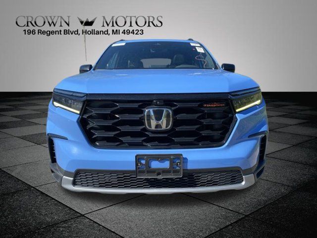 Used 2023 Honda Pilot TrailSport image 6