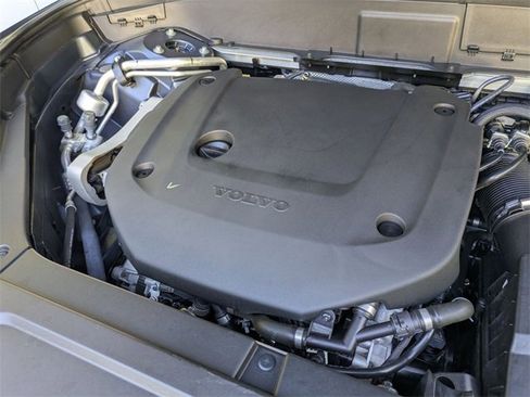 Certified 2023 Volvo XC90 B6 Ultimate image 32