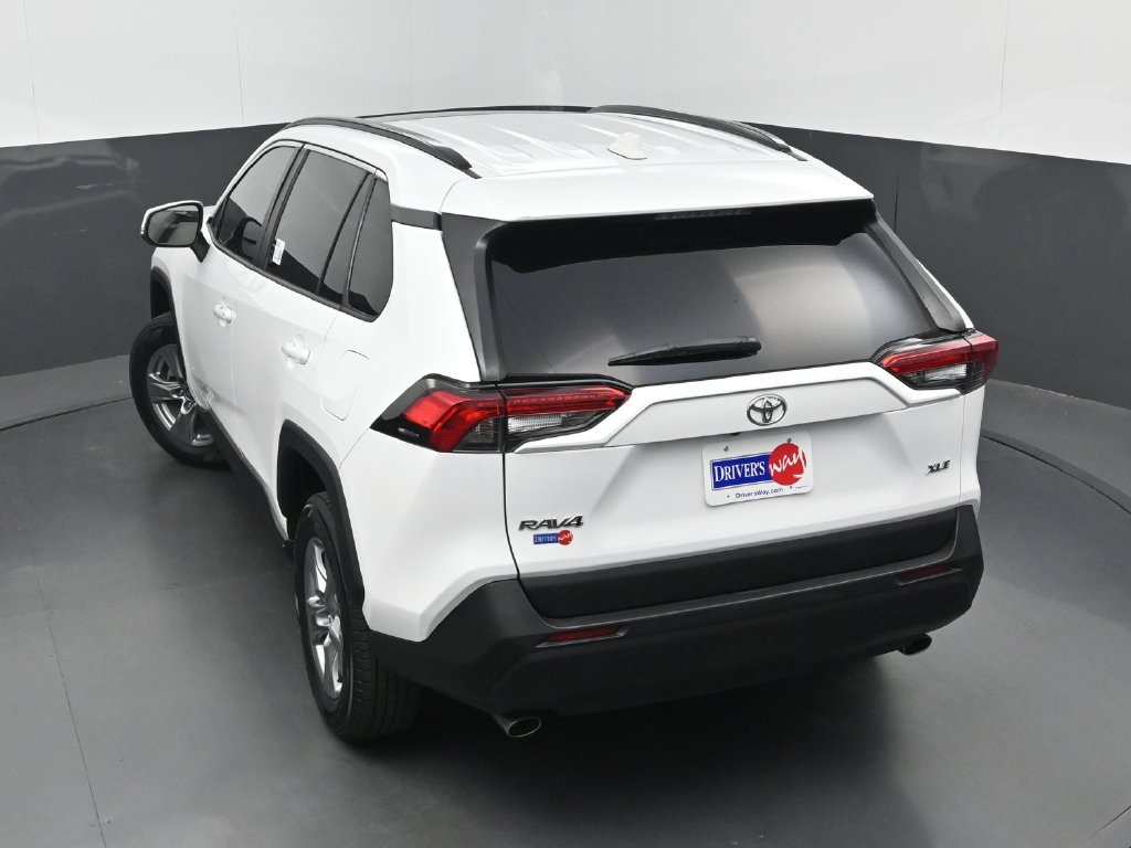 Used 2022 Toyota RAV4 XLE w/ Convenience Package FWD image 33