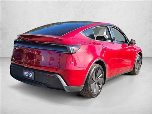 Used 2026 Tesla Model Y 2WD image 5