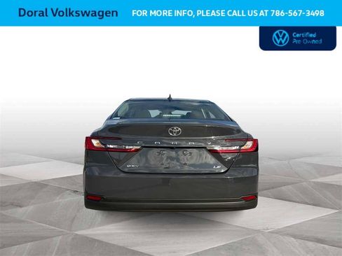 Used 2025 Toyota Camry LE image 7