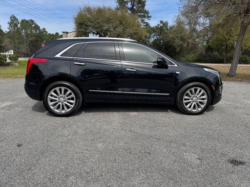 Used 2017 Cadillac XT5 Platinum AWD/4WD image 7