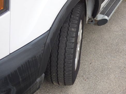 Used 2024 Ford Transit 250 Low Roof w/ Exterior Upgrade Package image 10